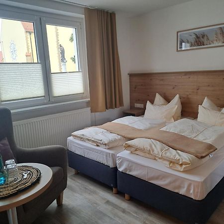 Rathausstuben Hotell Wackersdorf Exteriör bild