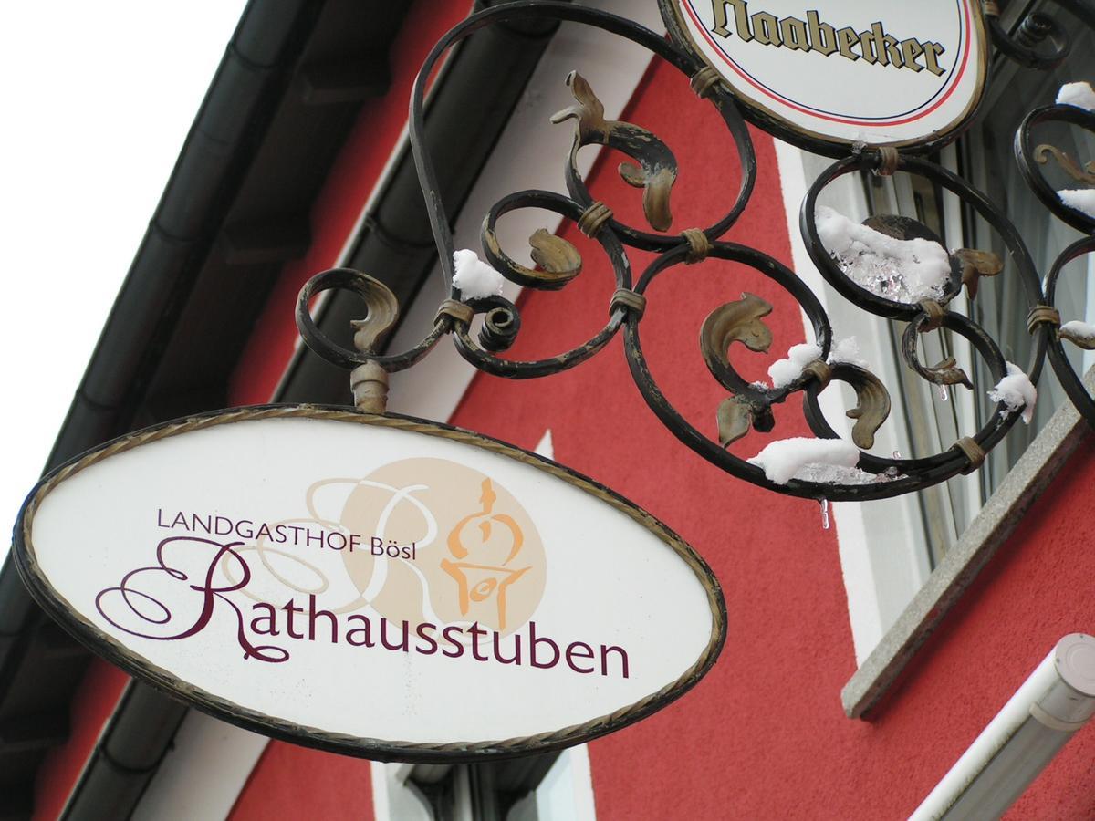 Rathausstuben Hotell Wackersdorf Exteriör bild